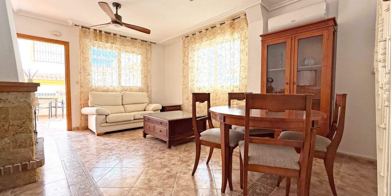 Resale - Villa -
Orihuela Costa - Los Altos