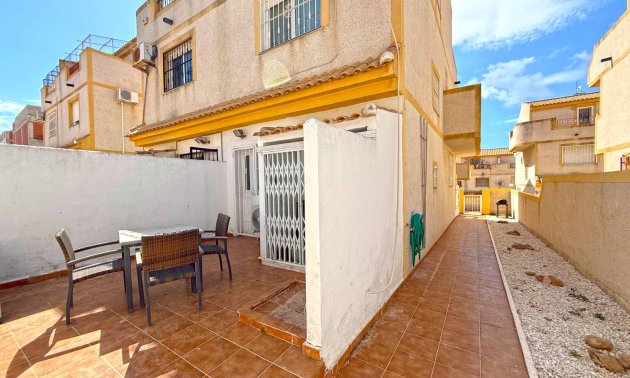 Resale - Villa -
Orihuela Costa - Los Altos