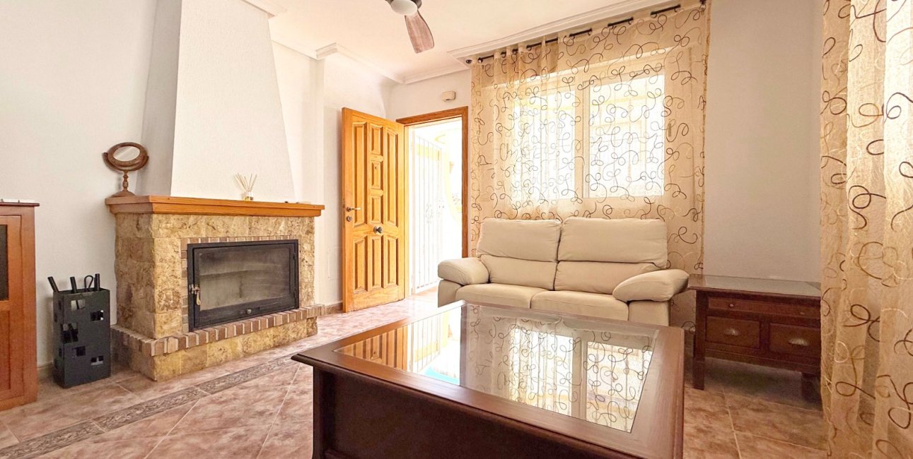 Resale - Villa -
Orihuela Costa - Los Altos