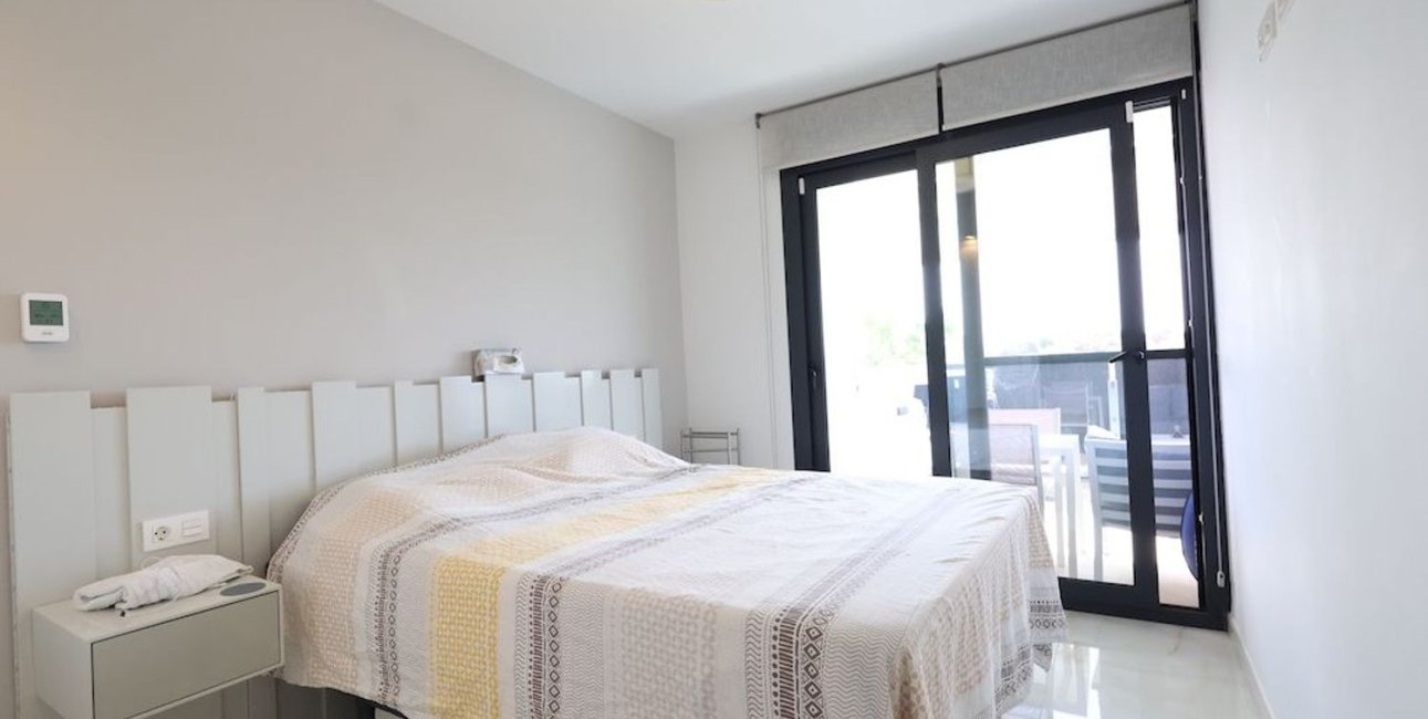 Resale - Apartment / flat -
Orihuela Costa