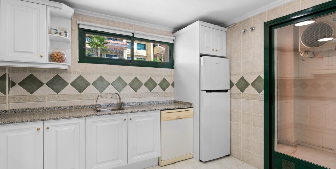 Resale - Apartment / flat -
Orihuela Costa - Campoamor