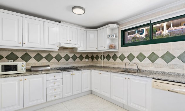 Resale - Apartment / flat -
Orihuela Costa - Campoamor