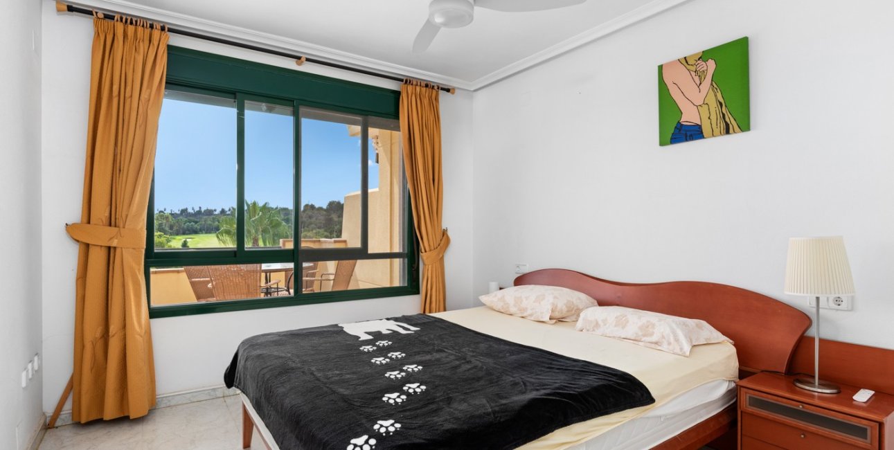 Resale - Apartment / flat -
Orihuela Costa - Campoamor