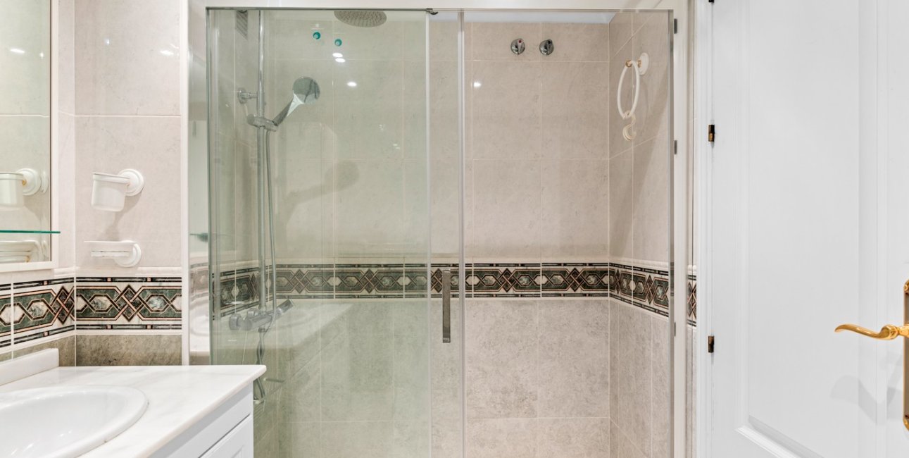 Resale - Apartment / flat -
Orihuela Costa - Campoamor