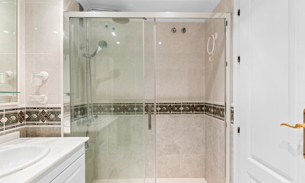 Resale - Apartment / flat -
Orihuela Costa - Campoamor