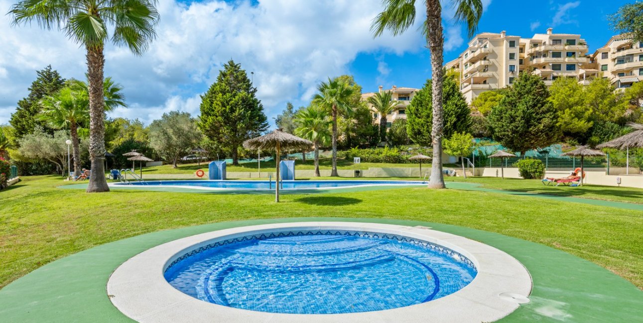 Resale - Apartment / flat -
Orihuela Costa - Campoamor