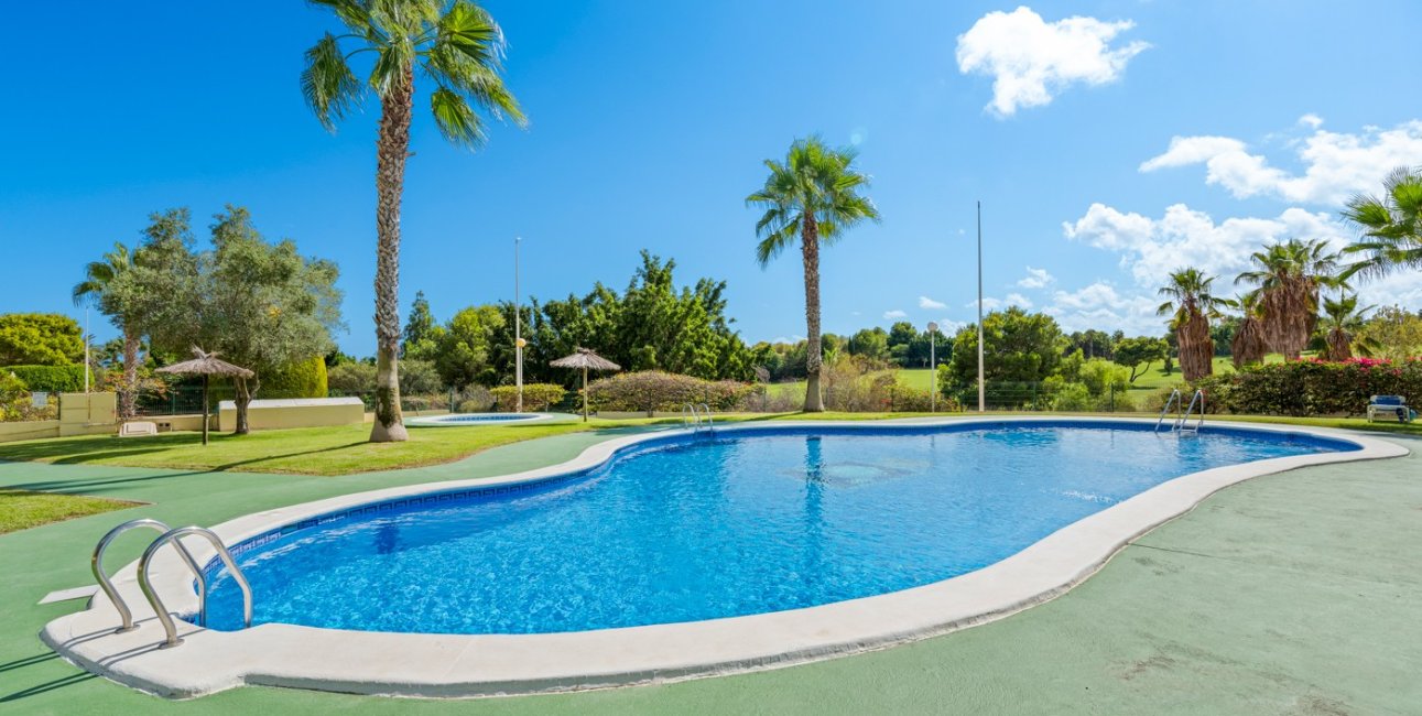 Resale - Apartment / flat -
Orihuela Costa - Campoamor