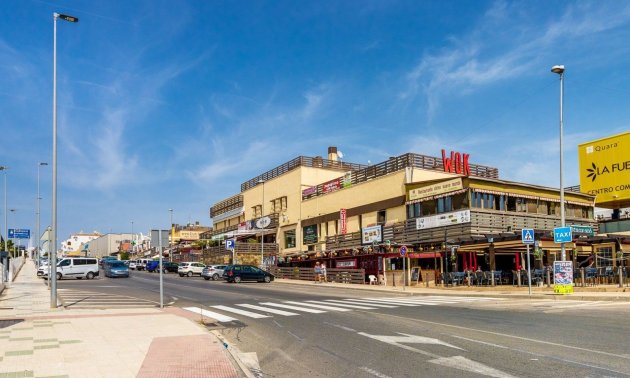 Resale - Apartment / flat -
Orihuela Costa - Campoamor