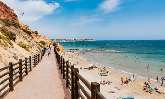 Resale - Apartment / flat -
Orihuela Costa - Campoamor