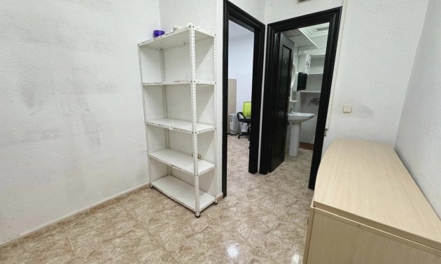 Reventa - Comercial -
Guardamar del Segura - Guardamar del Seguras*