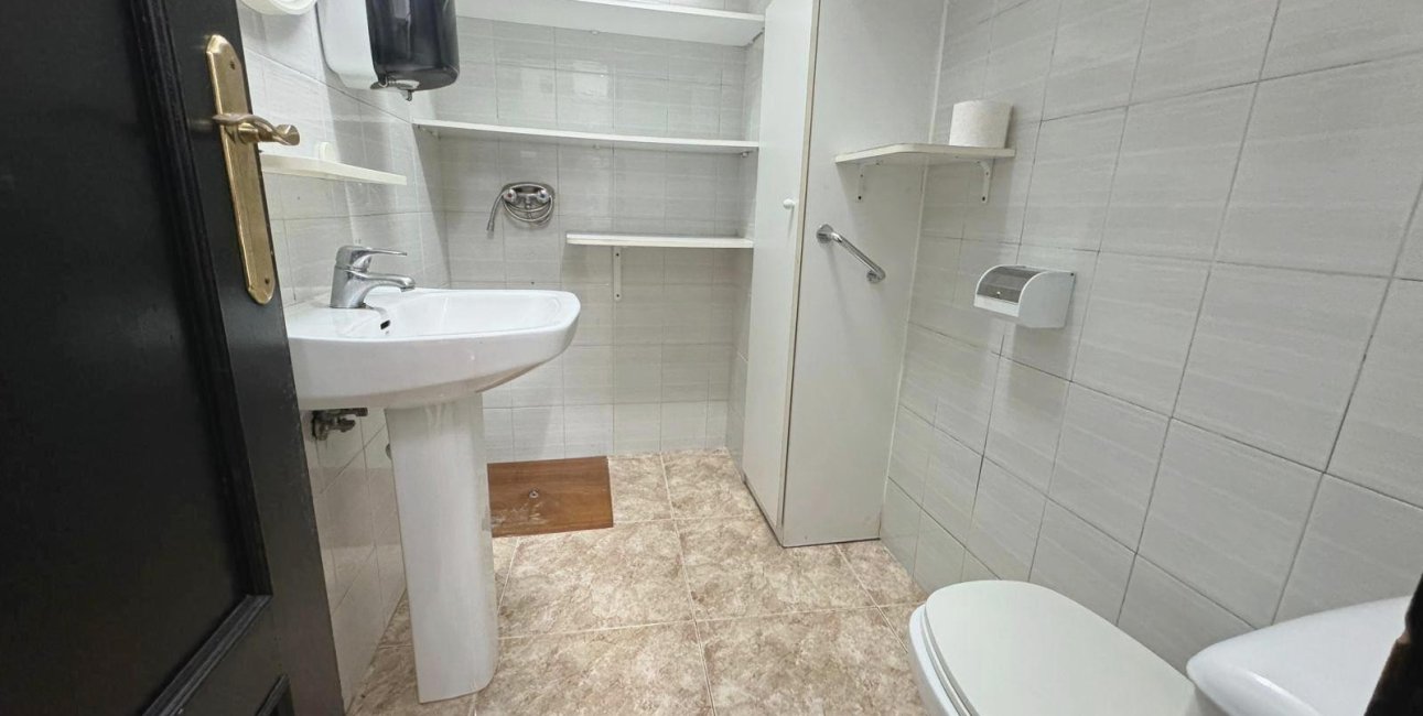 Reventa - Comercial -
Guardamar del Segura - Guardamar del Seguras*