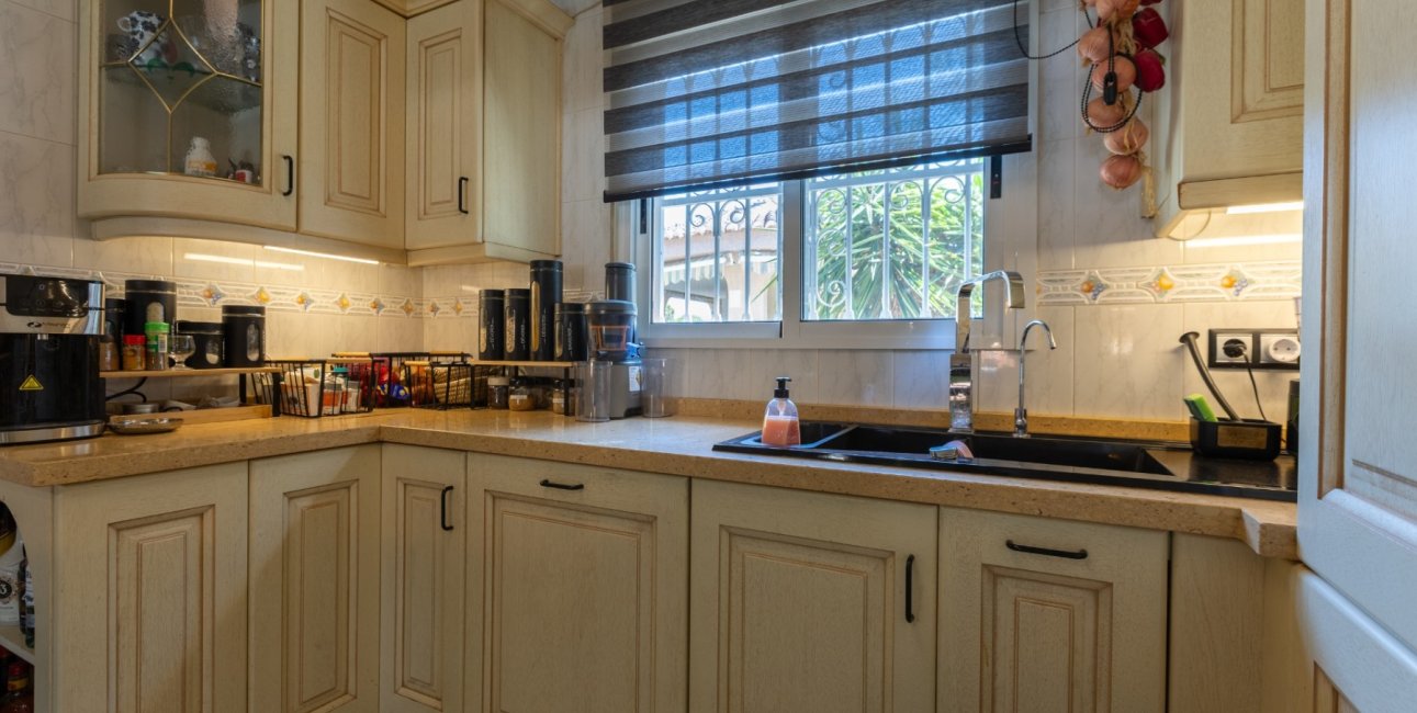 Resale - Villa -
Benimar - Benimar I