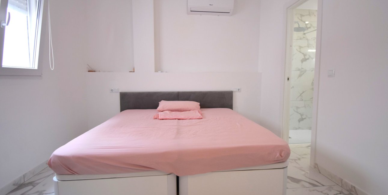 Resale - Apartment / flat -
Orihuela Costa - Villamartin