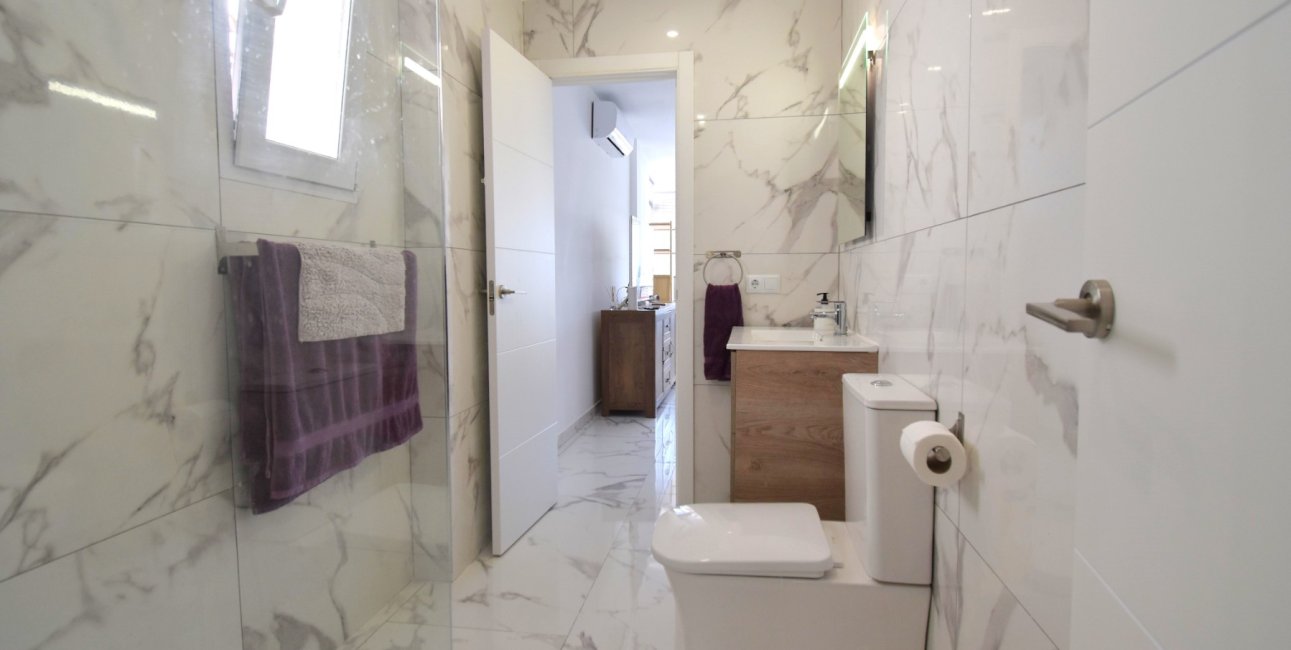 Resale - Apartment / flat -
Orihuela Costa - Villamartin