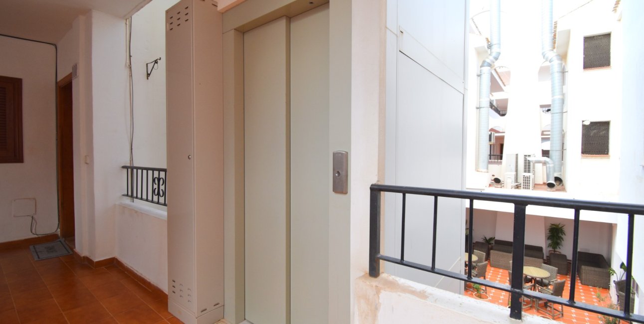 Resale - Apartment / flat -
Orihuela Costa - Villamartin