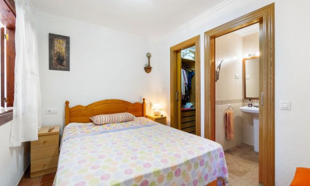 Resale - Bungalow -
Pilar de la Horadada - Mil Palmeras