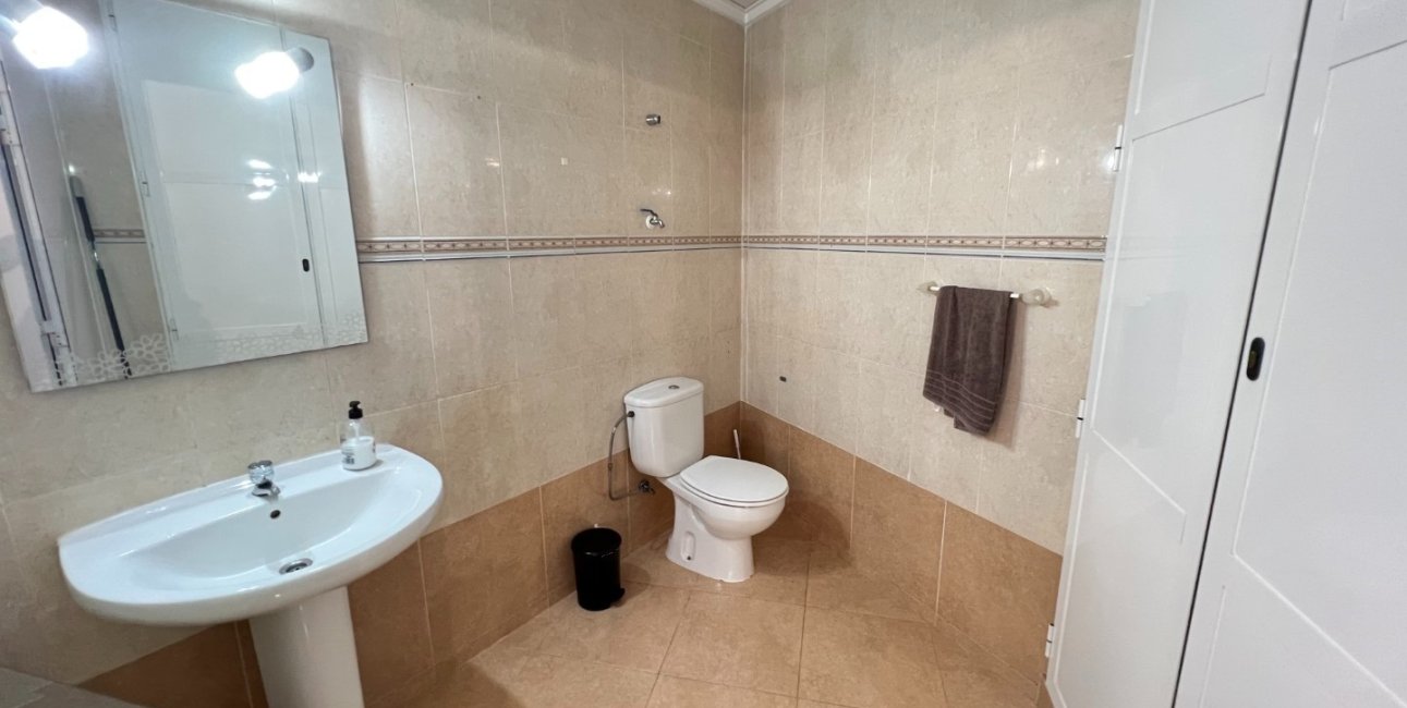 Resale - Commercial -
Guardamar del Segura - Guardamar Del Segura