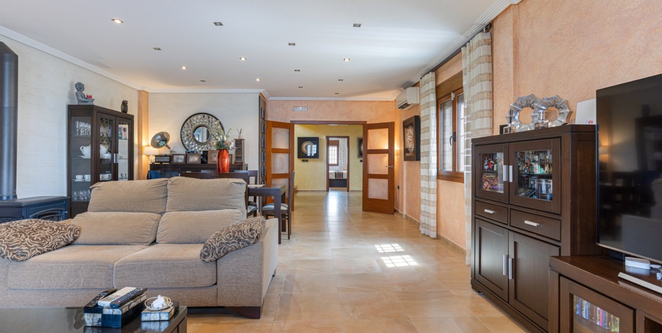 Resale - Villa -
Los Montesinos - La Herrada