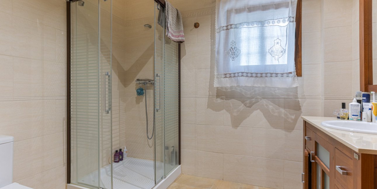 Resale - Villa -
Los Montesinos - La Herrada