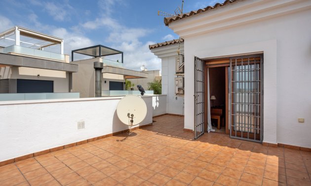 Resale - Villa -
Los Montesinos - La Herrada