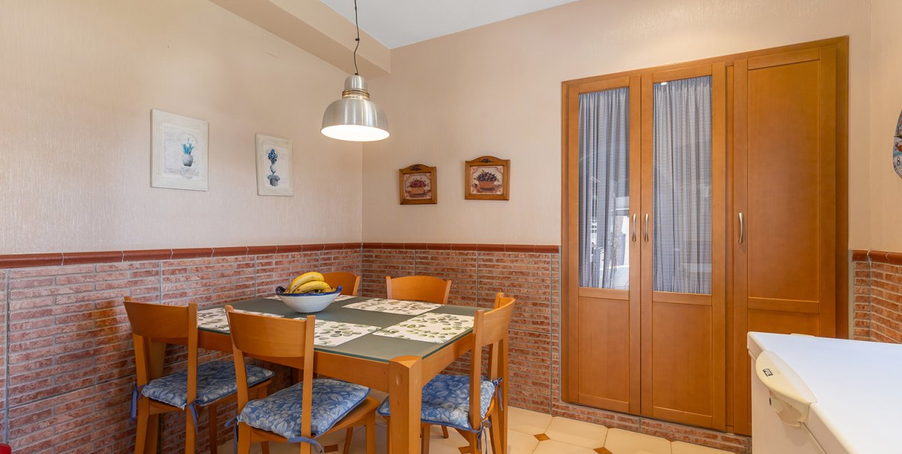 Resale - Villa -
Torrevieja - Punta prima