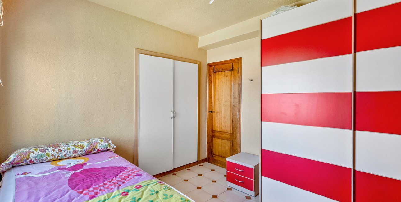 Resale - Villa -
Torrevieja - Punta prima