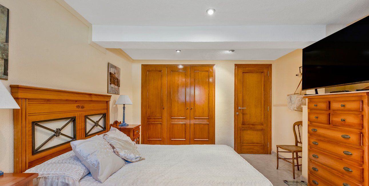 Resale - Villa -
Torrevieja - Punta prima