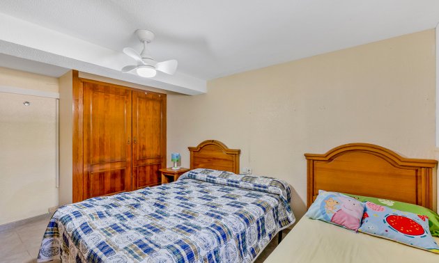 Resale - Villa -
Torrevieja - Punta prima