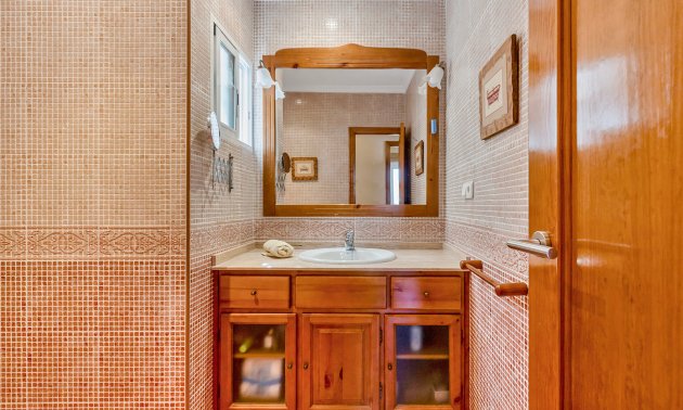 Resale - Villa -
Torrevieja - Punta prima