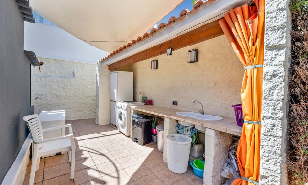 Resale - Villa -
Torrevieja - Punta prima