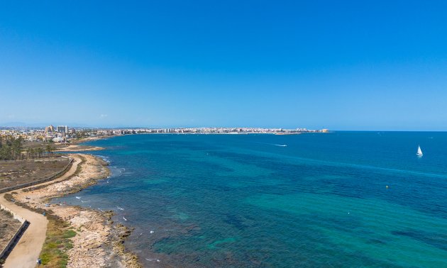 Resale - Villa -
Torrevieja - Punta prima