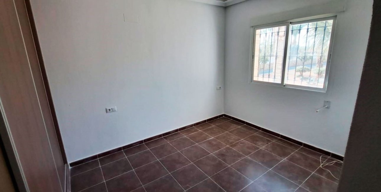 Reventa - Finca -
Catral - Catral - Country