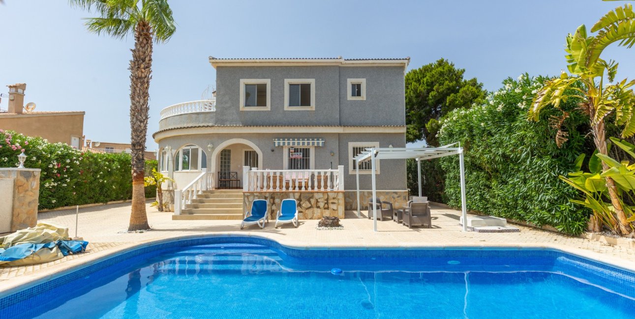 Reventa - Villa -
San Isidro - San Fulgencio