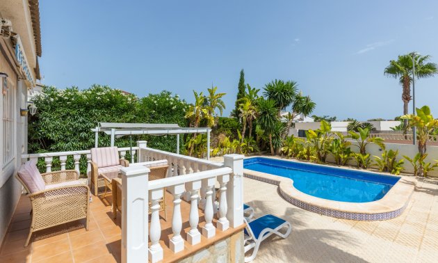 Resale - Villa -
San Isidro - La Marina