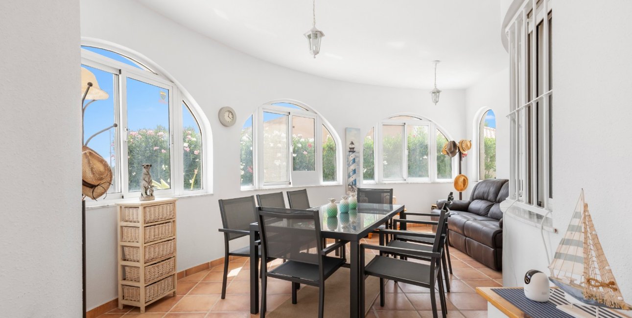 Reventa - Villa -
San Isidro - San Fulgencio