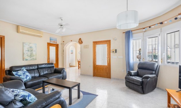 Reventa - Villa -
San Isidro - San Fulgencio