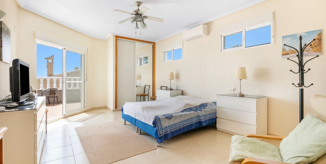 Reventa - Villa -
San Isidro - San Fulgencio