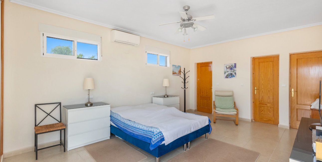 Reventa - Villa -
San Isidro - San Fulgencio