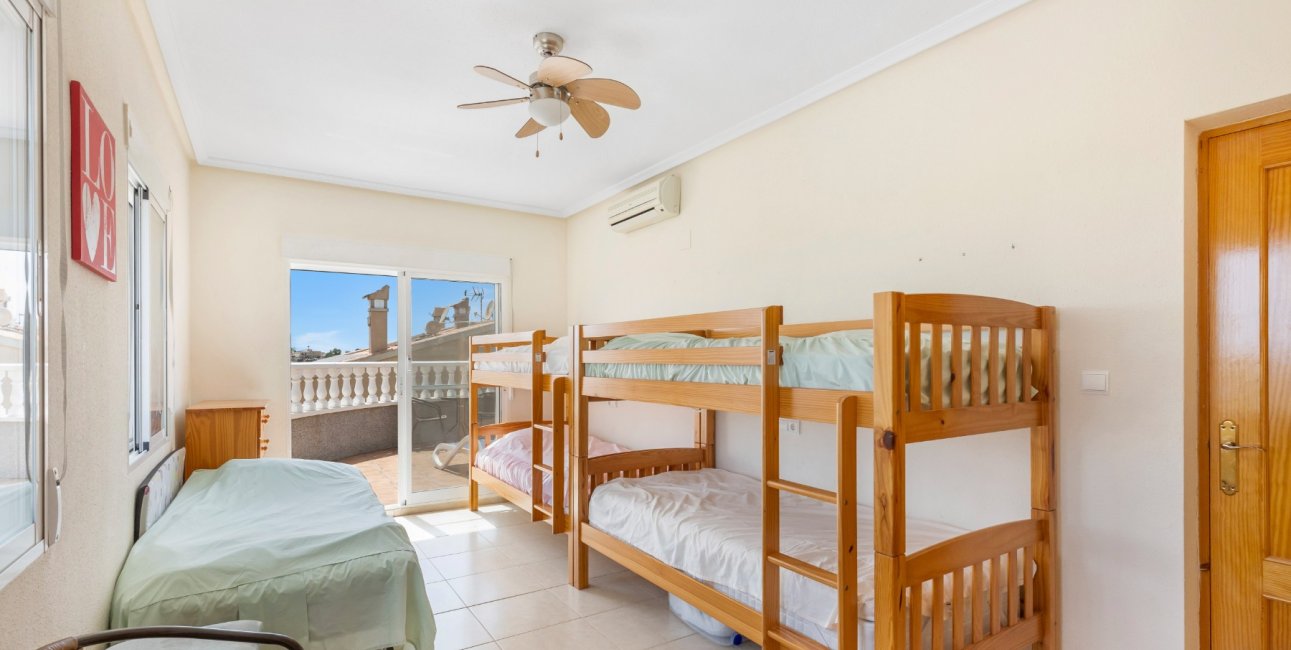 Reventa - Villa -
San Isidro - San Fulgencio