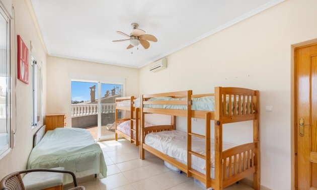 Reventa - Villa -
San Isidro - San Fulgencio