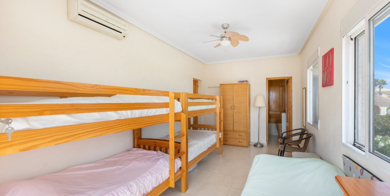 Reventa - Villa -
San Isidro - San Fulgencio