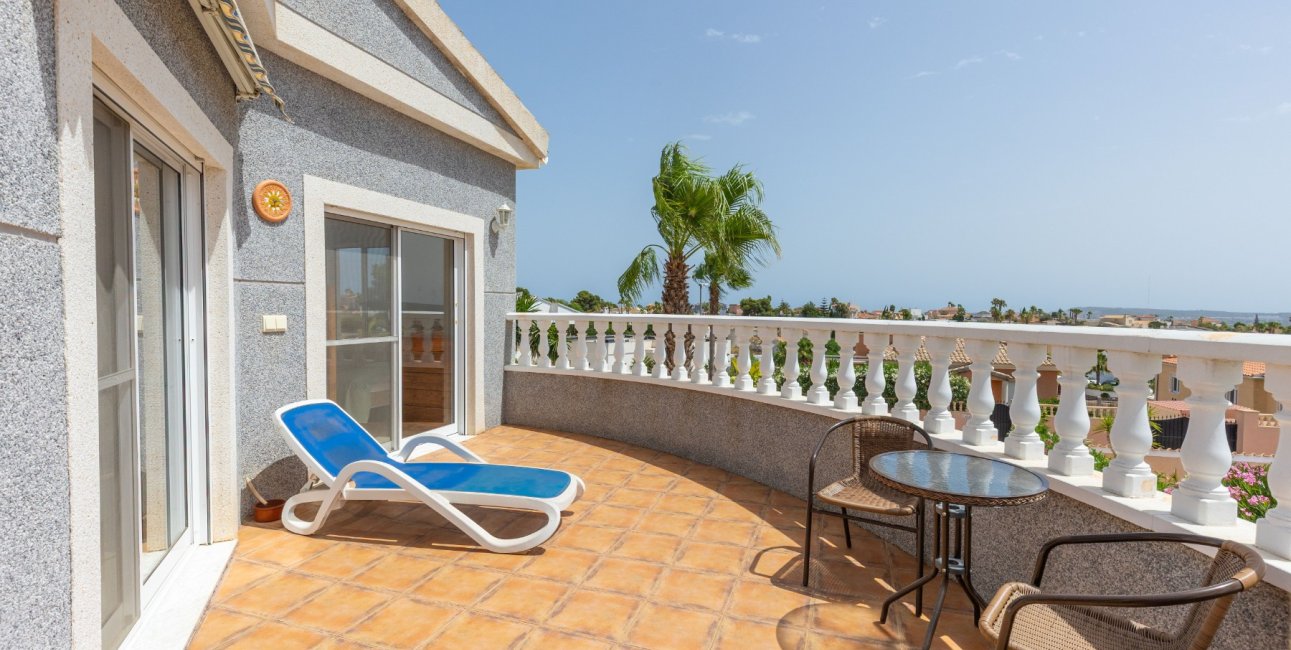 Reventa - Villa -
San Isidro - San Fulgencio