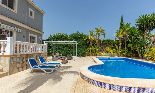 Reventa - Villa -
San Isidro - San Fulgencio
