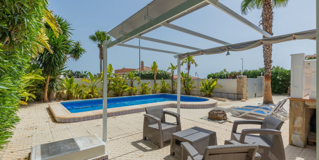 Reventa - Villa -
San Isidro - San Fulgencio