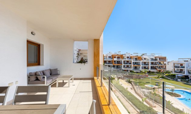 Resale - Apartment / flat -
Orihuela Costa - Villamartín