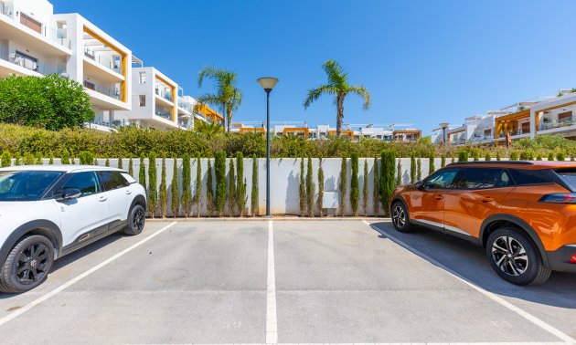 Resale - Apartment / flat -
Orihuela Costa - Villamartín