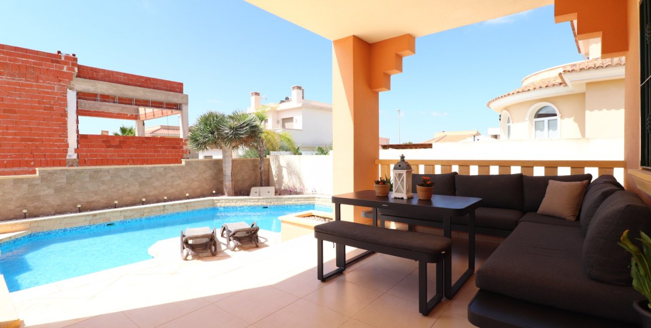 Resale - Villa -
Ciudad Quesada - La Fiesta