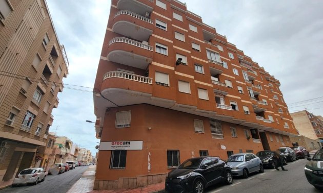 Reventa - Apartamento / piso -
Torrevieja - Parque de las Naciones