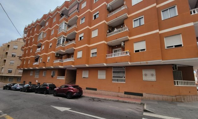Reventa - Apartamento / piso -
Torrevieja - Parque de las Naciones