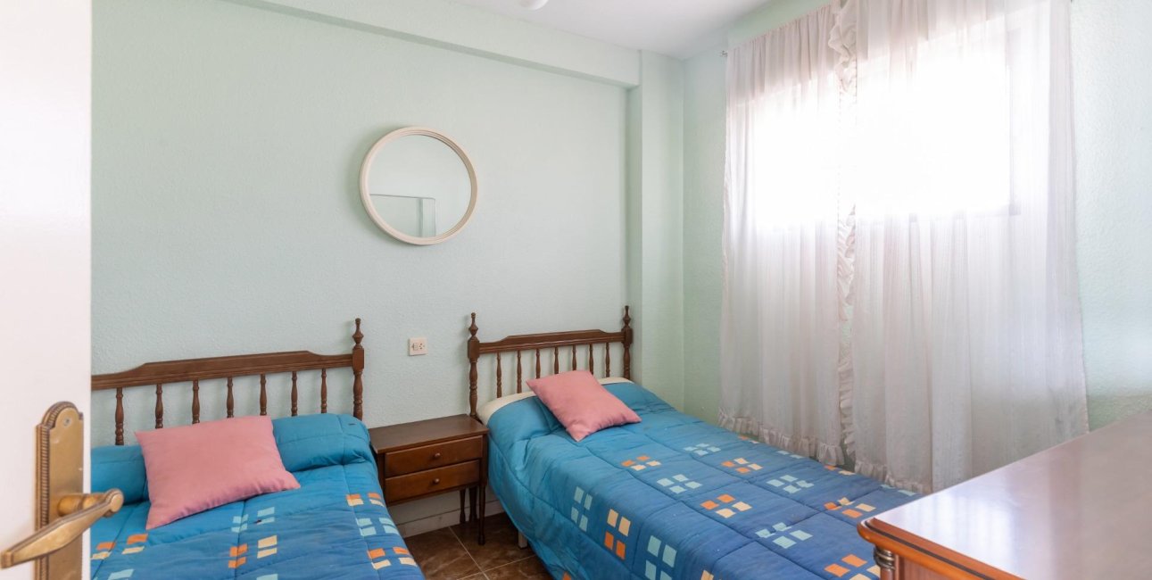 Resale - Apartment / flat -
Torrevieja - Cabo cervera